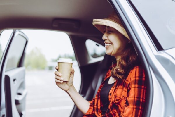 車に乗せてもらったときのお礼 飲み物 お菓子 ランチをおごる 何がよいのだろう 女性のための車生活マガジン Beecar ビーカー